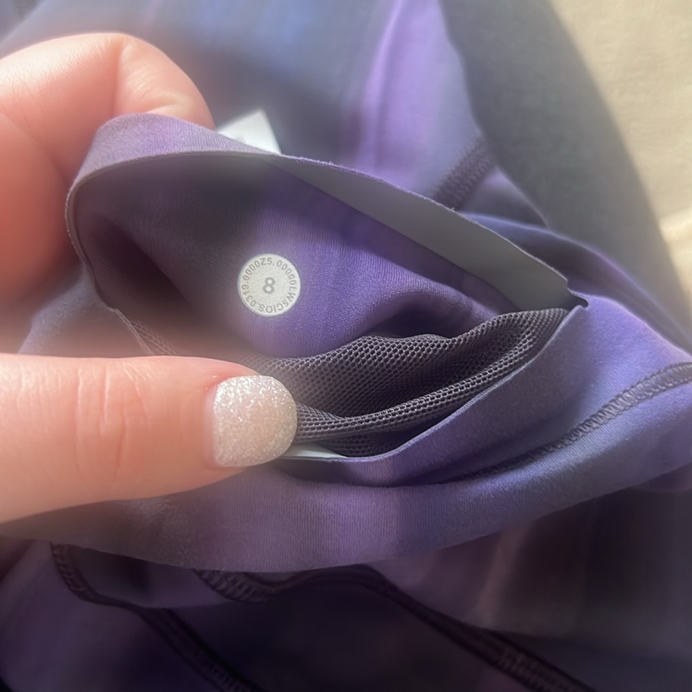 Ladies Lululemon In Movement Tight! - Picture 5 of 9